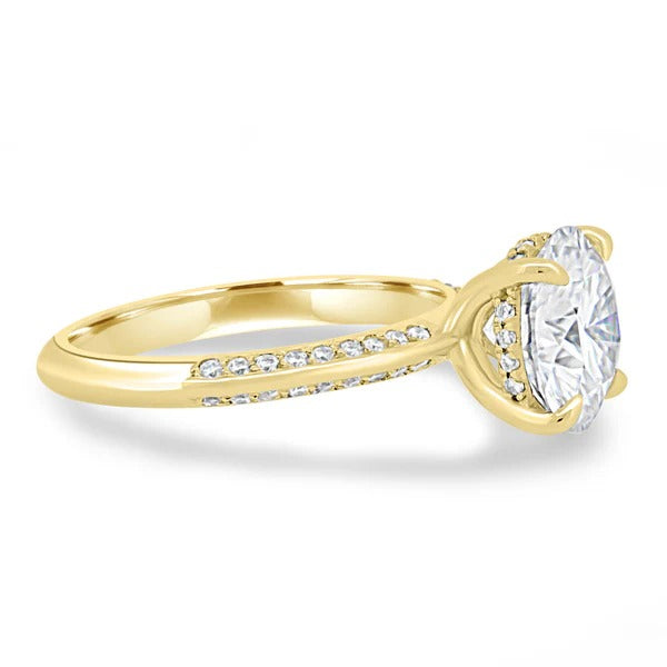 Hidden halo and knife edge pave visible in side profile