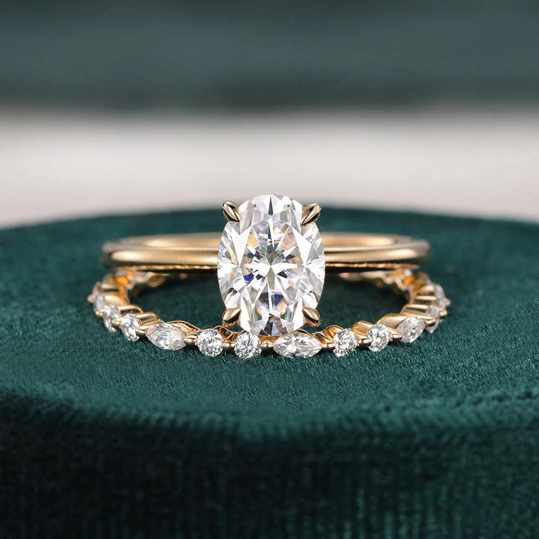 Oval Cut Solitaire Moissanite Bridal Wedding Ring Set