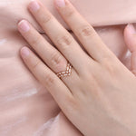 Load image into Gallery viewer, 0.40CTW Round Brilliant Curved Vintage Style Set of 2 Wedding Band Mapple Gems
