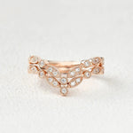 Load image into Gallery viewer, 0.40CTW Round Brilliant Curved Vintage Style Set of 2 Wedding Band Mapple Gems
