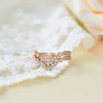 Load image into Gallery viewer, 0.40CTW Round Brilliant Curved Vintage Style Set of 2 Wedding Band Mapple Gems

