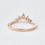 Load image into Gallery viewer, 0.40CTW Round Brilliant &amp; Pear Cut Curved Vintage Style Wedding Band Mapple Gems
