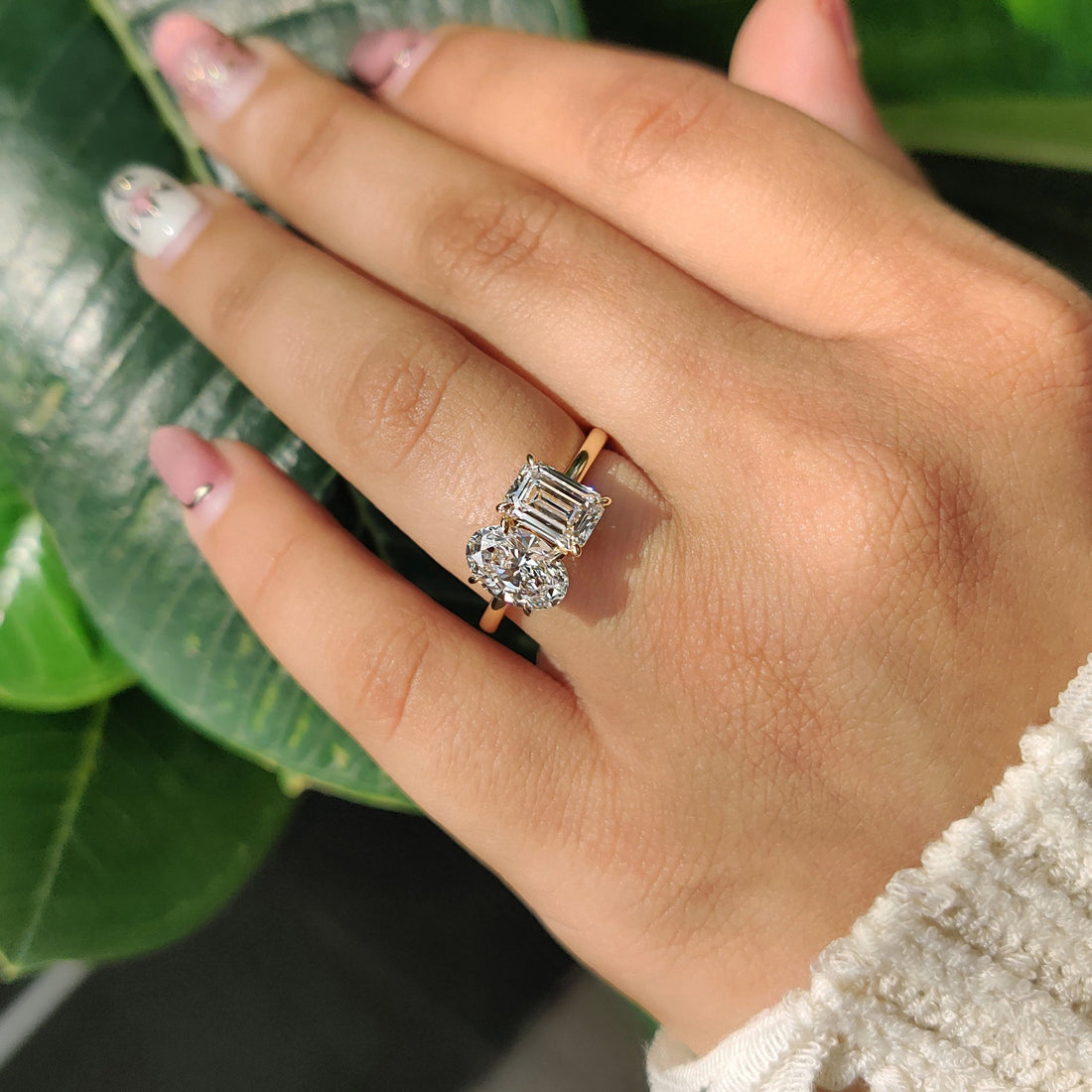 Oval and emerald cut lab grown diamond toi et moi ring