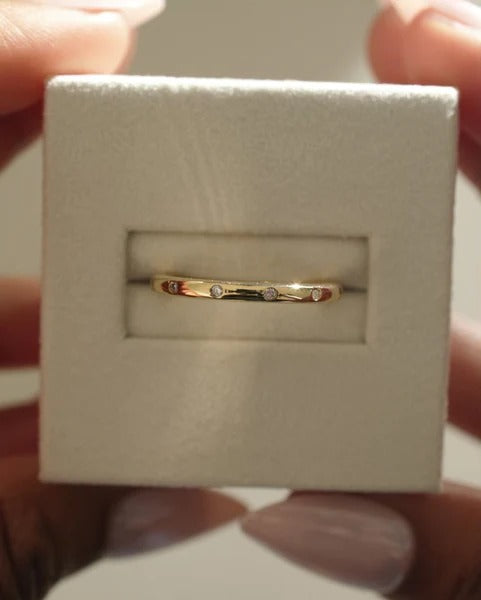 Hammer set diamond wedding ring