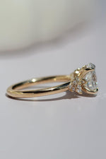 Load image into Gallery viewer, 2ct Oval Cut Moissanite Engagement Ring, Oval Solitaire Moissanite Ring, 14k Solid Gold Ring, Anniversary Gift Ring, Bridal Ring, Daily Ring
