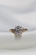 Load image into Gallery viewer, 2ct Oval Cut Moissanite Engagement Ring, Oval Solitaire Moissanite Ring, 14k Solid Gold Ring, Anniversary Gift Ring, Bridal Ring, Daily Ring
