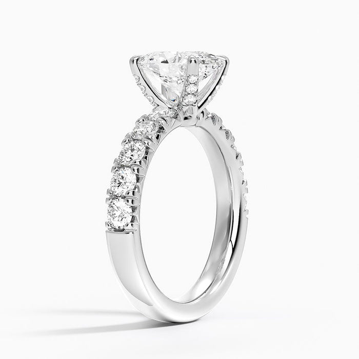 Side view showing the size of the shared prong accents